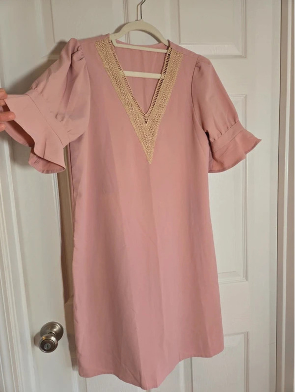 Unbranded mauve pink crochet neck dress size small